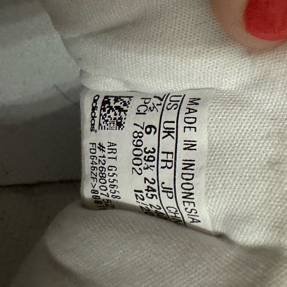 Adidas size 7.5 - Picture 2 of 6